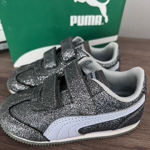 Puma Whirlwind Glitz Girls tennis shoes great condition like new. Size 7C